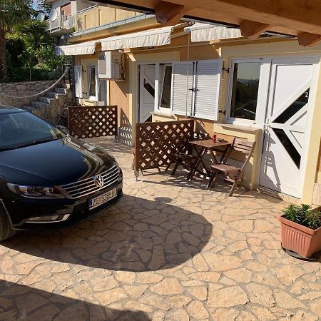 Apartmani Noelle Novi Vinodolski Exteriör bild