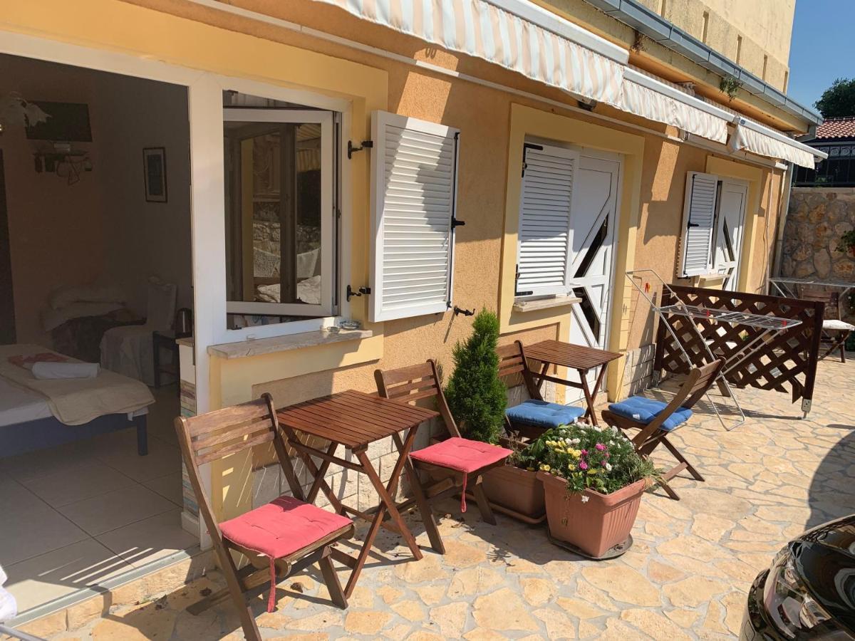 Apartmani Noelle Novi Vinodolski Exteriör bild