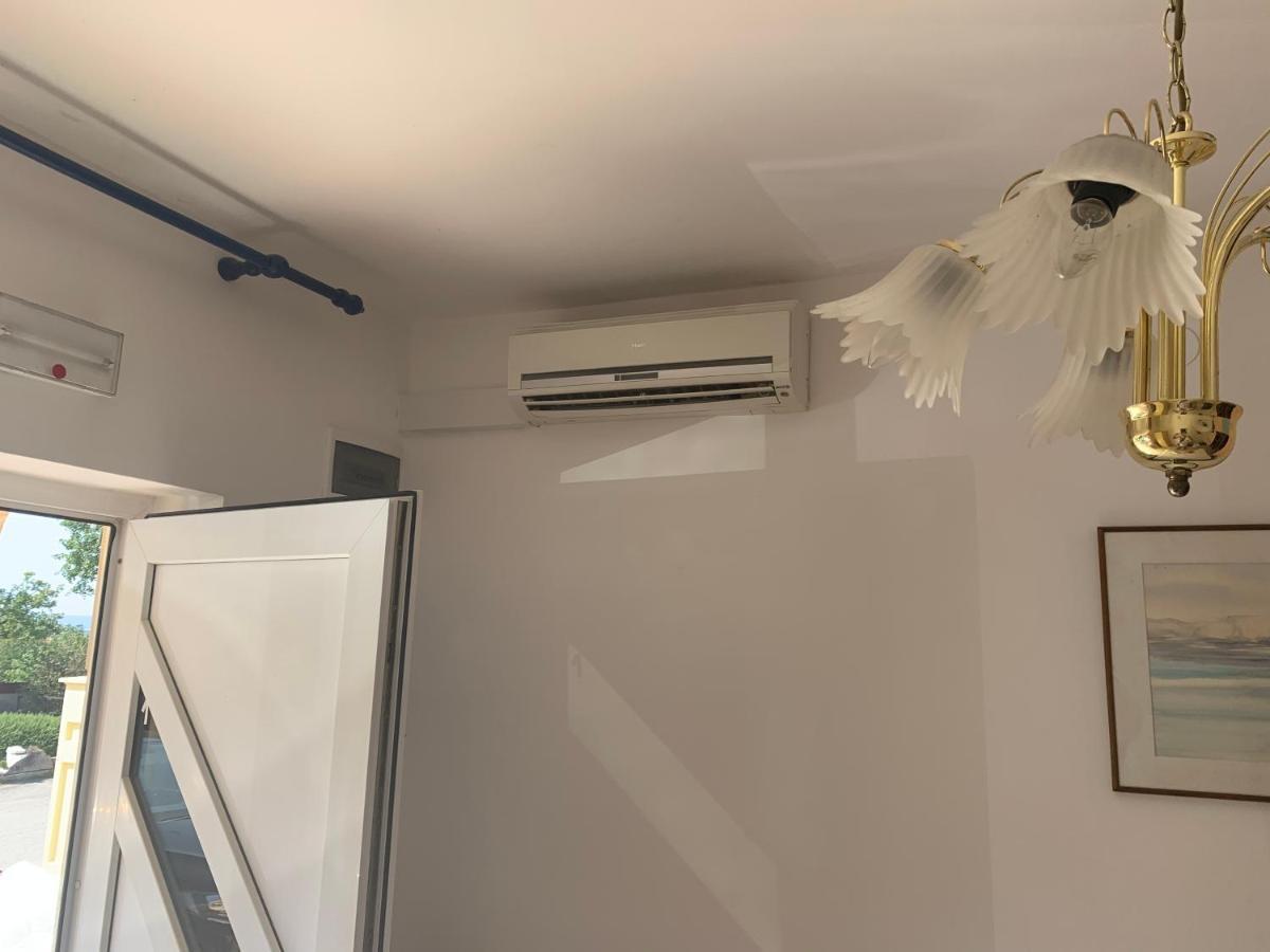 Apartmani Noelle Novi Vinodolski Exteriör bild
