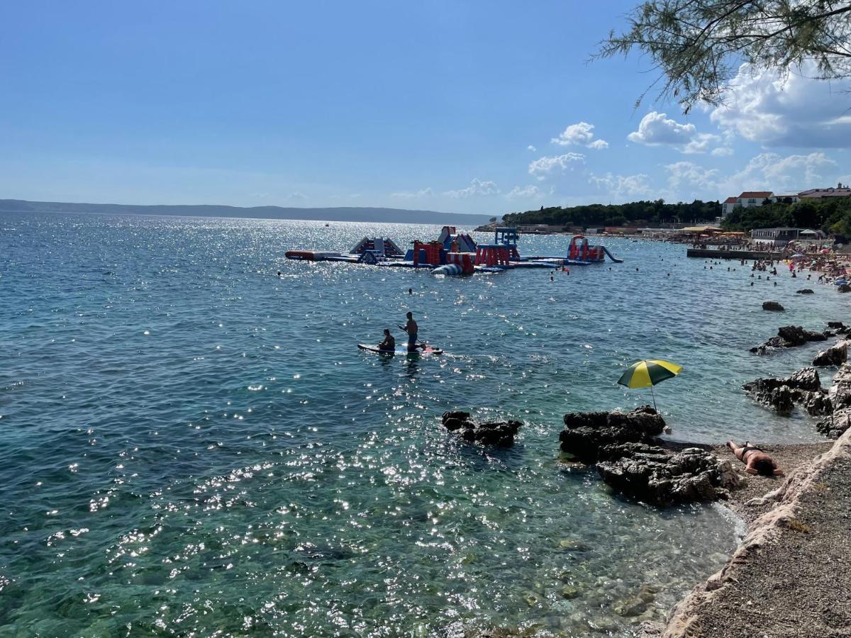 Apartmani Noelle Novi Vinodolski Exteriör bild