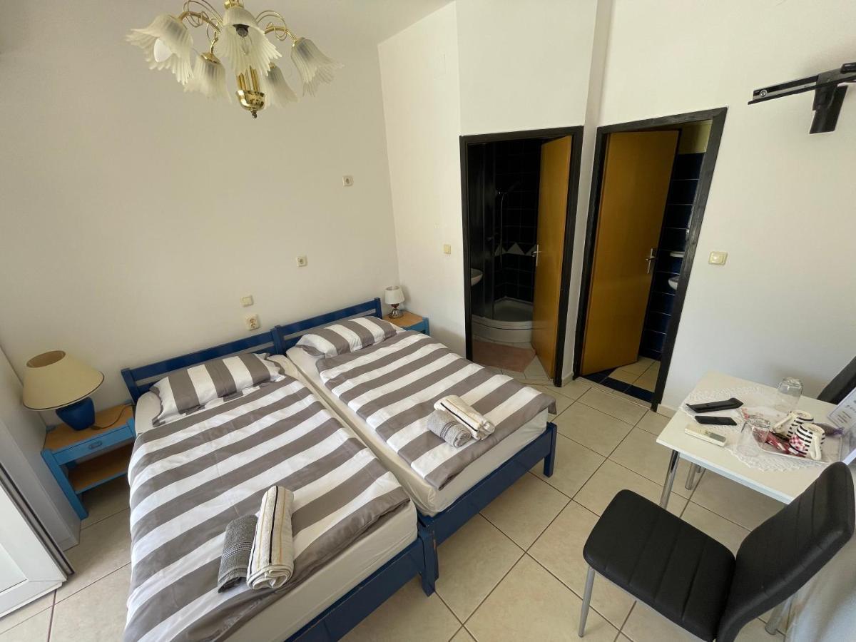 Apartmani Noelle Novi Vinodolski Exteriör bild