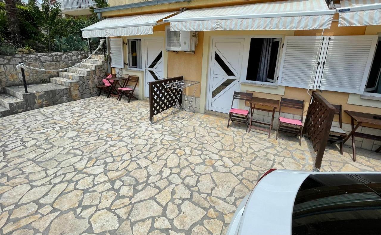 Apartmani Noelle Novi Vinodolski Exteriör bild